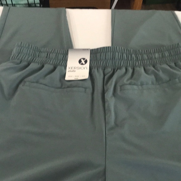 Xersion Balsam Green Stretch Waist workout Pants - Picture 4 of 5